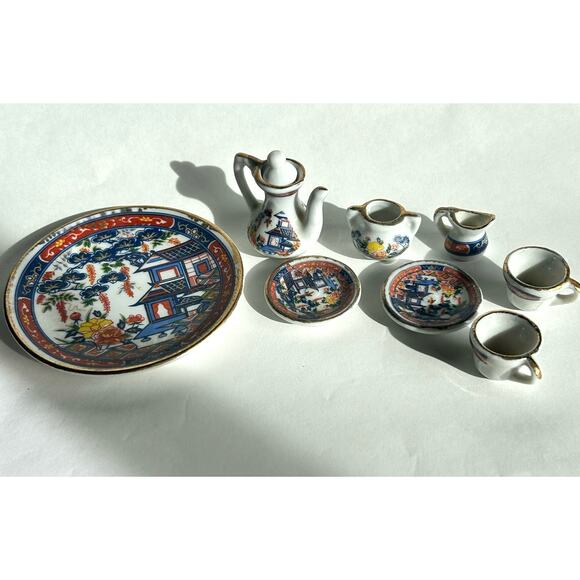 Tiny Miniature Asian Tea Set Dollhouse Size Teacups Saucers Teapot Porcelain - Picture 4 of 8